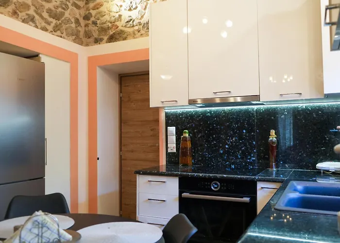 φιλόξενο σπίτι *